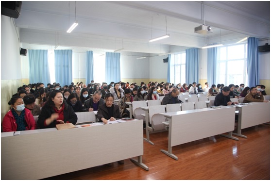 365英国上市集团召开全体教职工大会