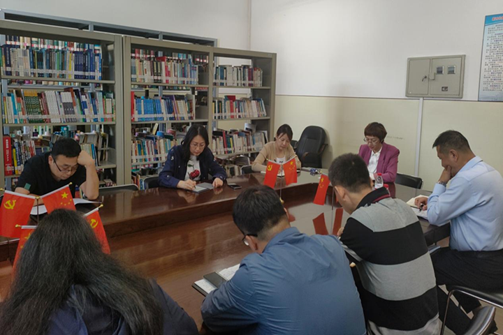 365英国上市集团传达深入学习宣传贯彻习近平总书记来校视察时的重要讲话精神
