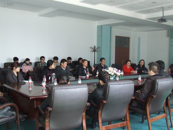 黑龙江“龙广高校广播电台”与我校“工学之声”----英文广播电台开展交流互动活动
