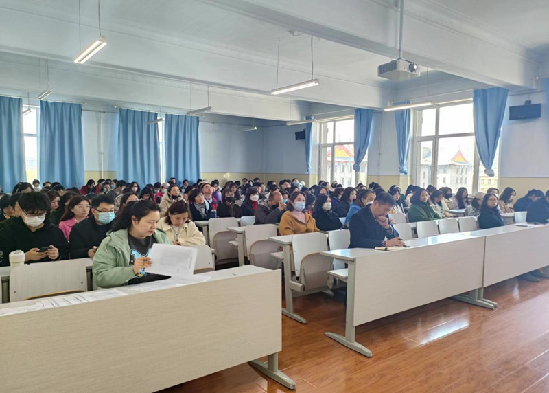 365英国上市集团召开学习贯彻习近平新时代中国特色社会主义思想主题教育和全面从严治党工作...